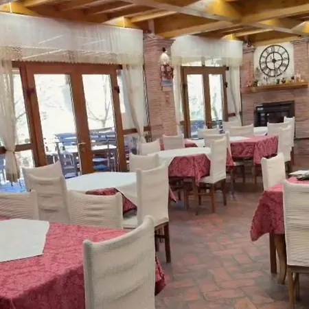Πανσιόν Alberti Llogara Dukat