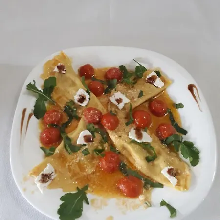 Alberti Llogara 招待所