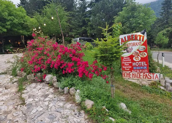 Konukevi Alberti Llogara 3*