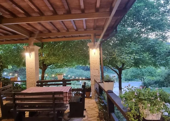 Konukevi Alberti Llogara 3*