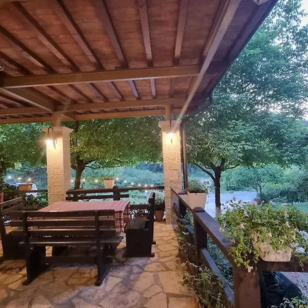 Guest house Alberti Llogara *